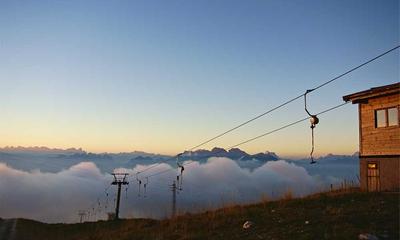 1z电竞实时比分网视频集锦：曼联对阵利物浦精彩进球集锦，球员庆祝瞬间